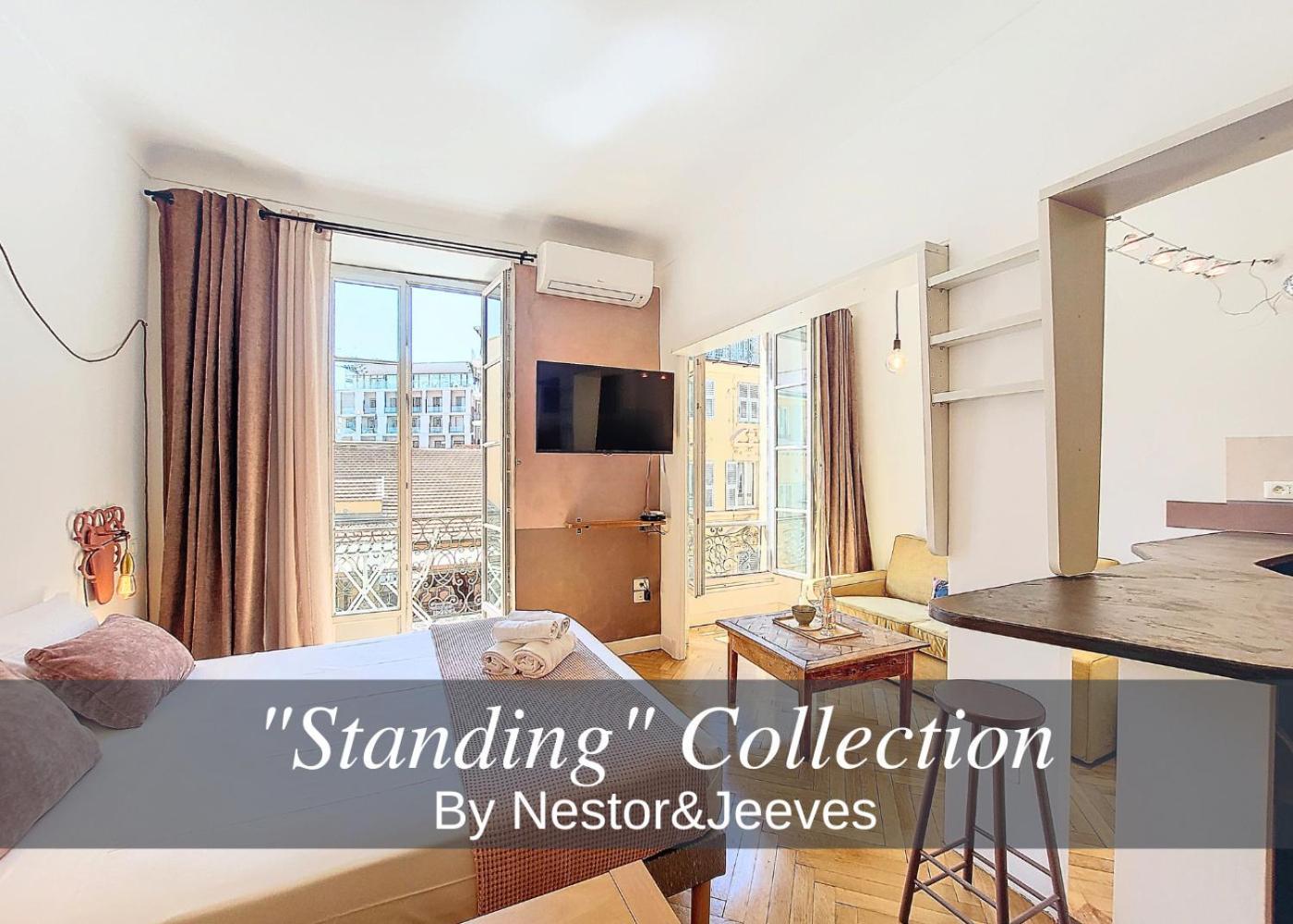 Nestor&jeeves - Trip - - Balcony